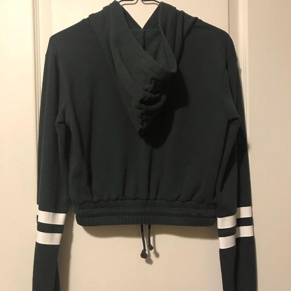 Cropped Hoodie for Spring and Fall - Picture 2 of 3